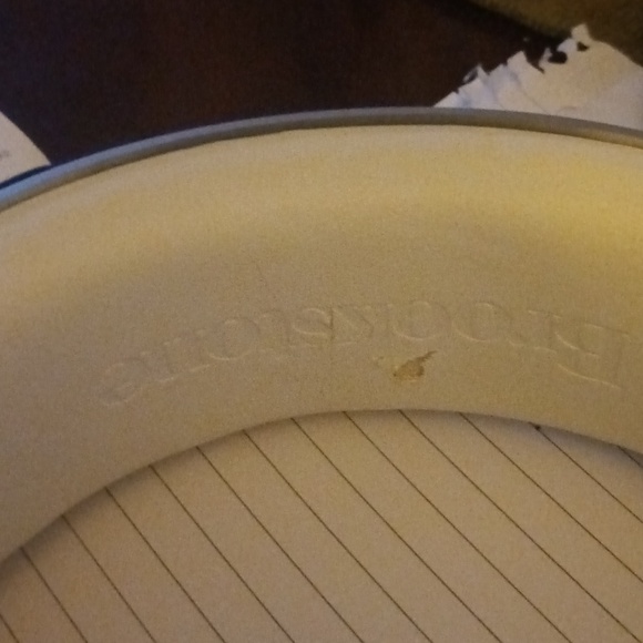 Ariana Grande Brookstone Limited Edition Cat Ear Headphones - Picture 13 of 13